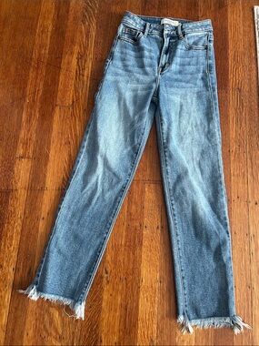 Hidden Jeans-Light Wash Women's Frayed Hem Jeans